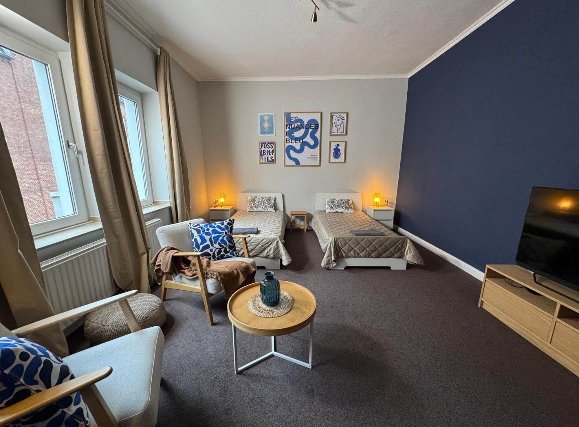 Huge Apartment With Sauna And Free Parking ドゥイスブルグ エクステリア 写真