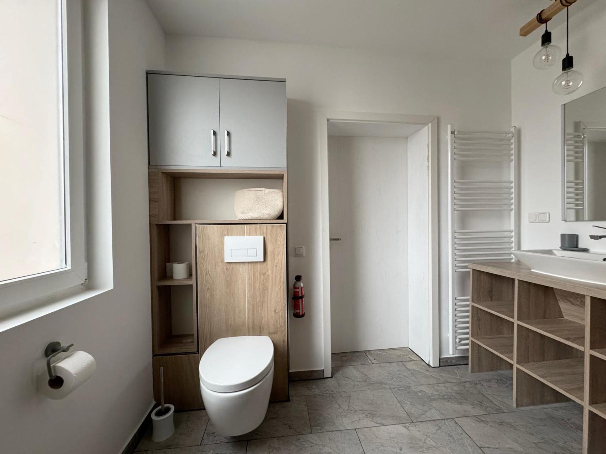 Huge Apartment With Sauna And Free Parking ドゥイスブルグ エクステリア 写真
