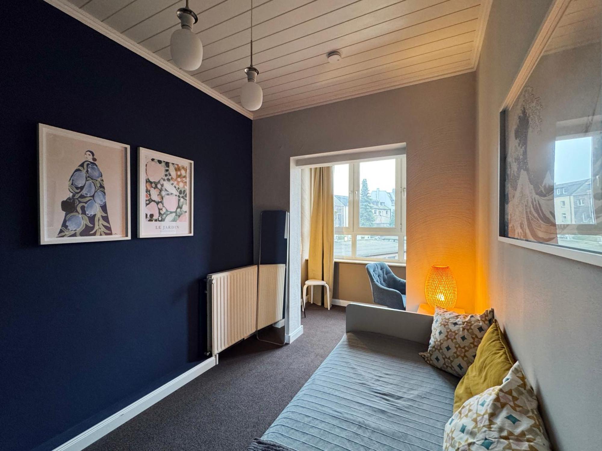 Huge Apartment With Sauna And Free Parking ドゥイスブルグ エクステリア 写真