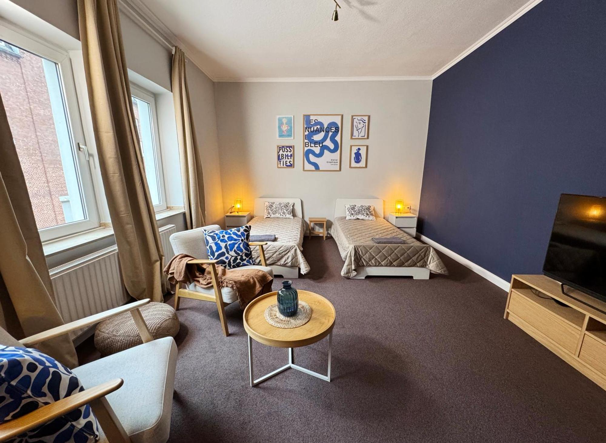 Huge Apartment With Sauna And Free Parking ドゥイスブルグ エクステリア 写真