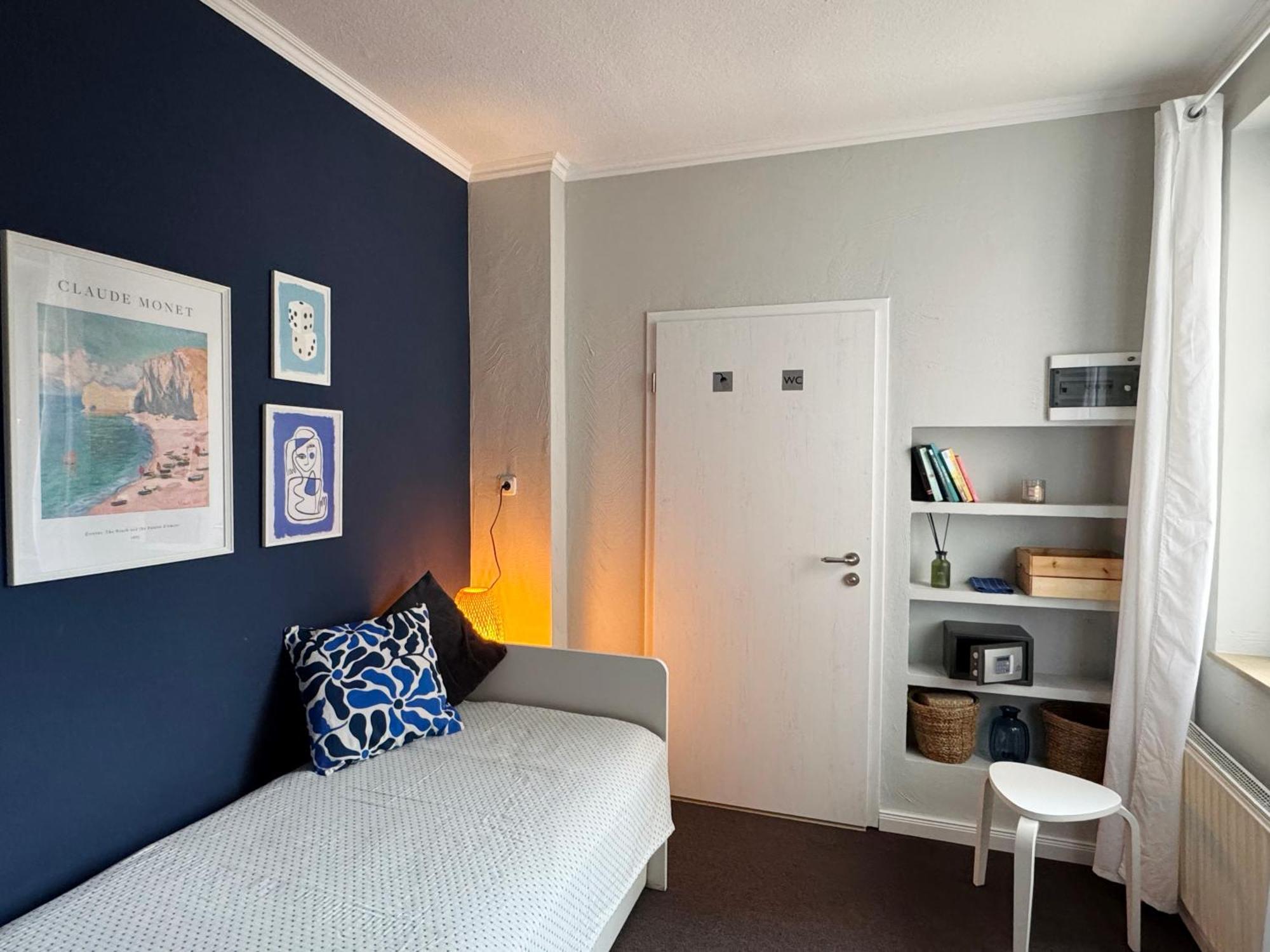 Huge Apartment With Sauna And Free Parking ドゥイスブルグ エクステリア 写真