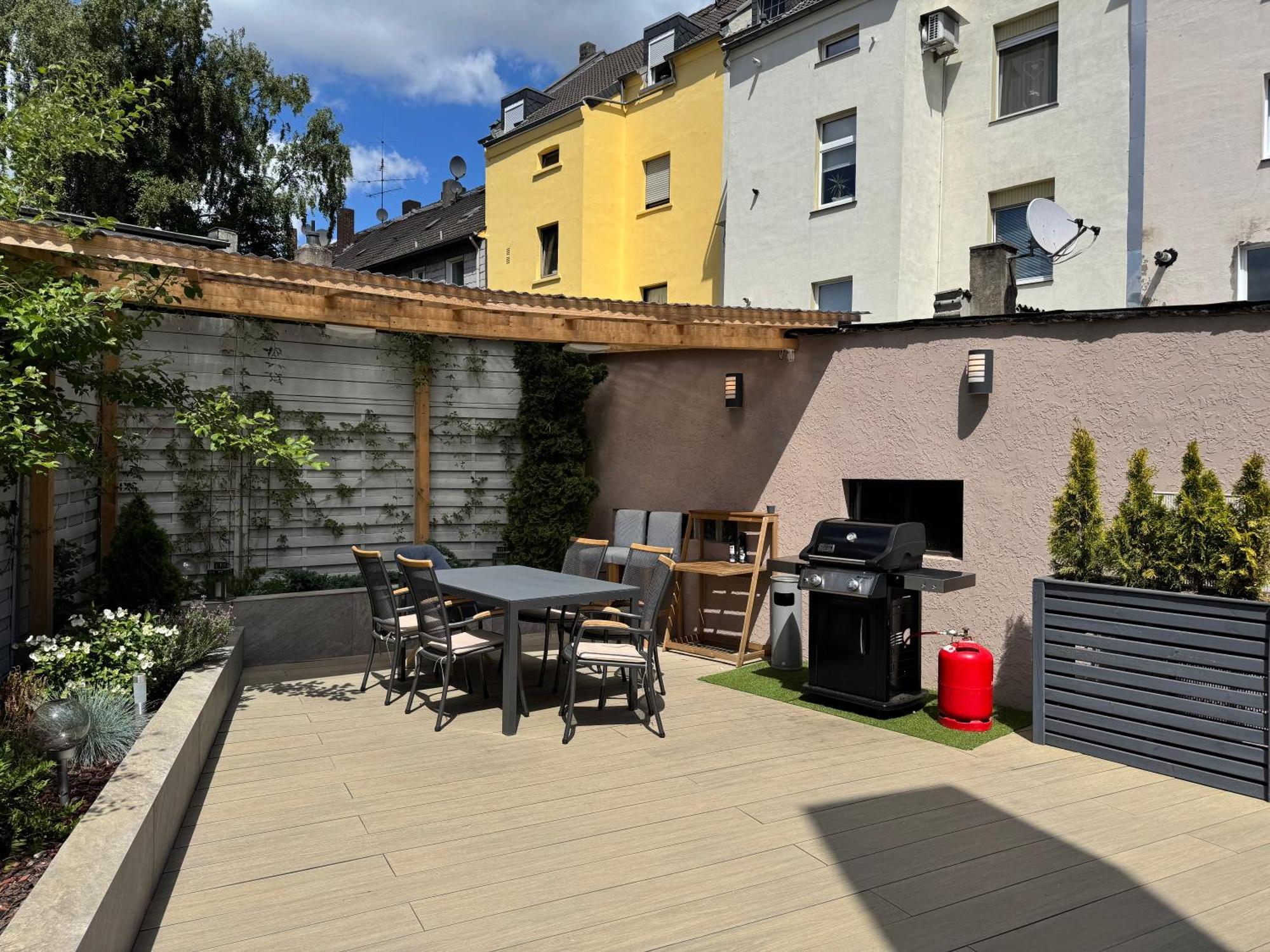 Huge Apartment With Sauna And Free Parking ドゥイスブルグ エクステリア 写真